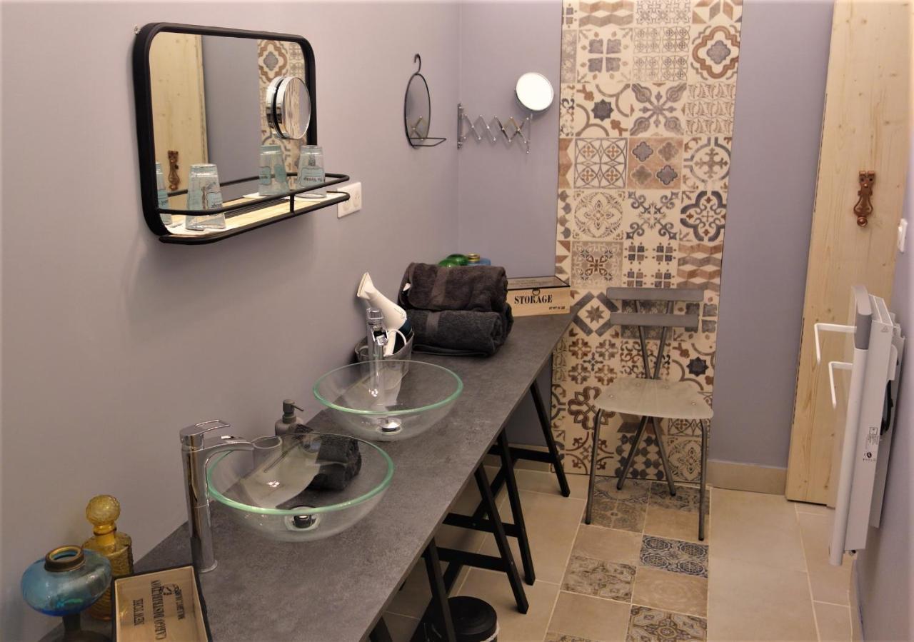 Appartement Le Bouquiniste, atypique, cosy, fibre, BedinShop à Romans-sur-Isère Extérieur photo
